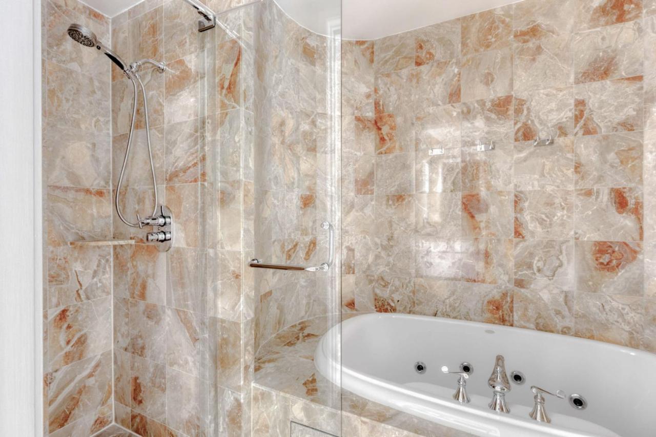 Midtown East 5br W Balconies Nr Park Nyc-1086 Apartment New York