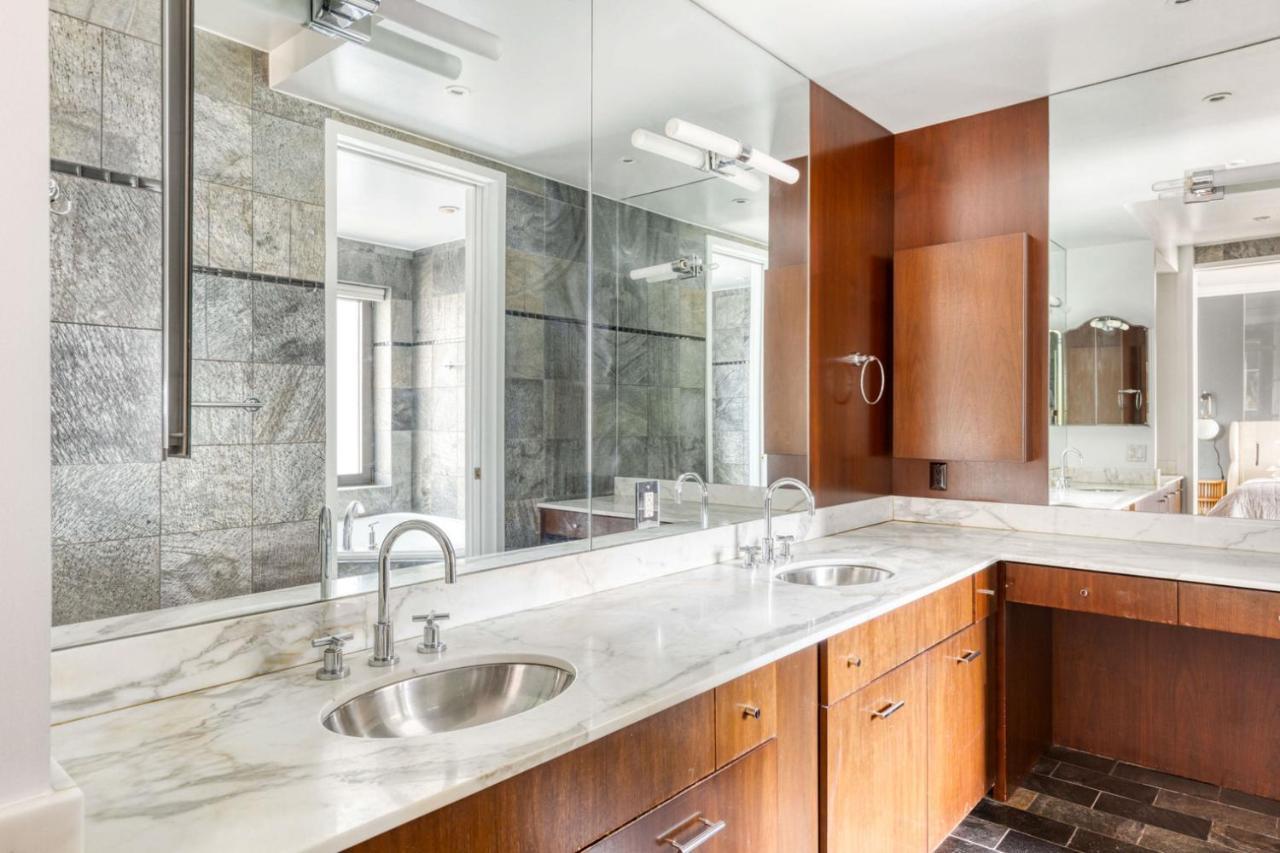 Midtown East 5br W Balconies Nr Park Nyc-1086